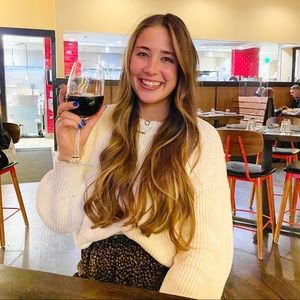 Meet your Posher, Lauren